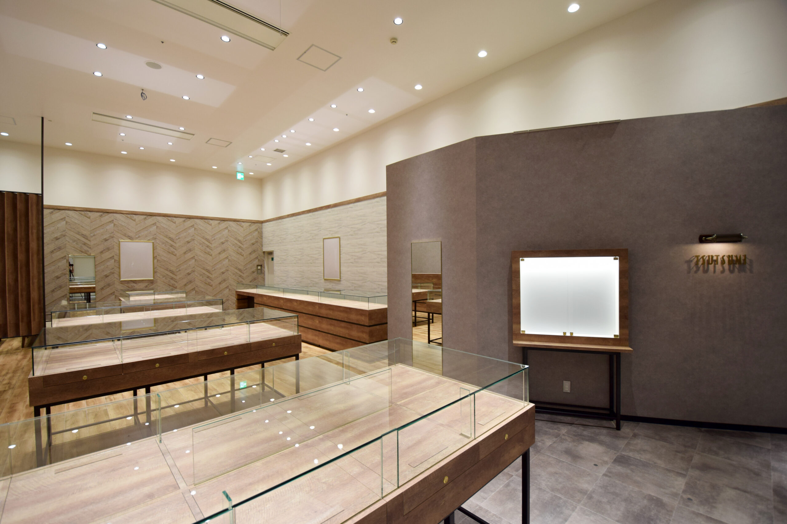 ジュエリーツツミ