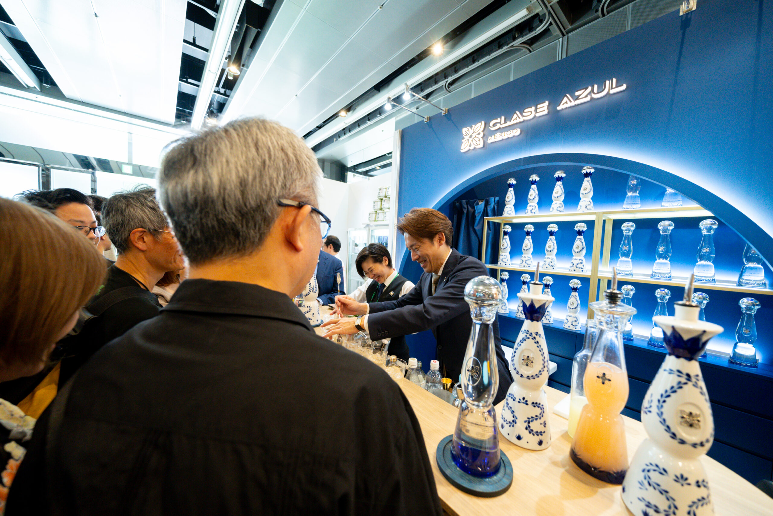 CLASE AZUL “BAR SHOW”