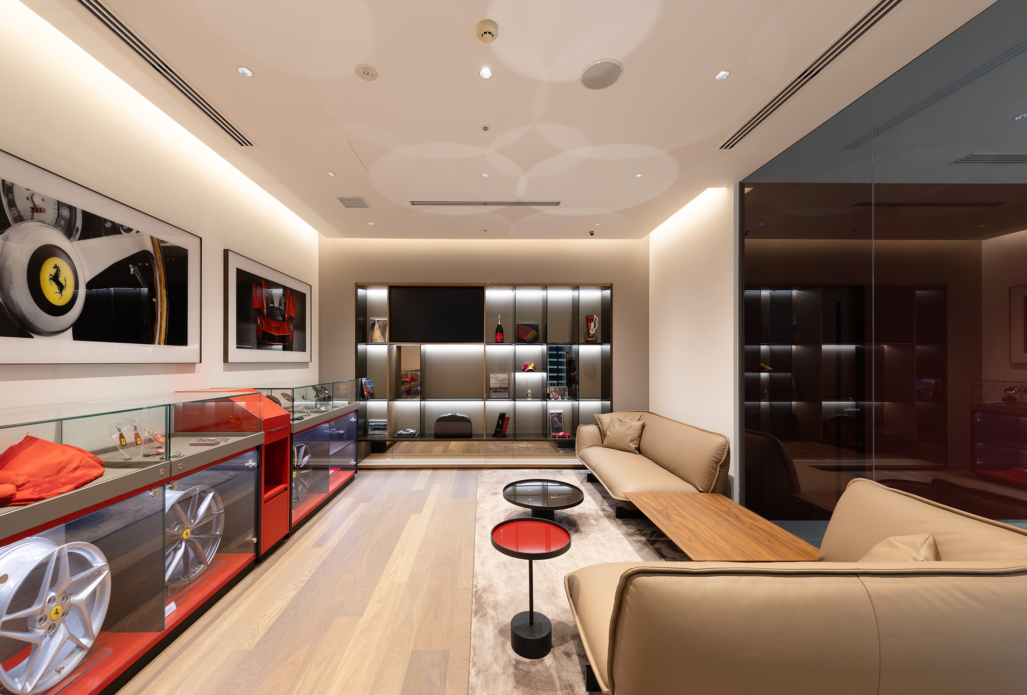 フェラーリ東京ベイサイド