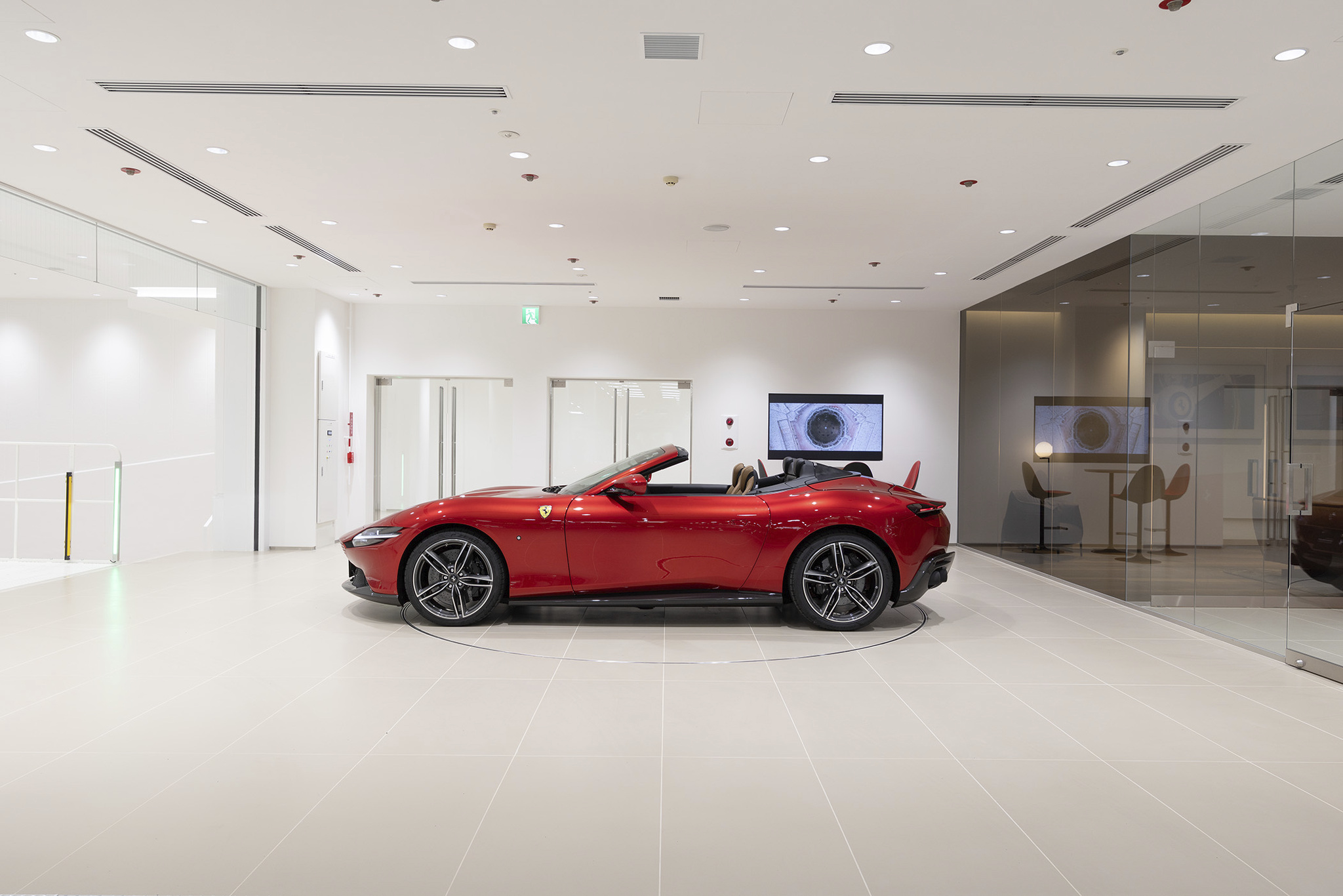 フェラーリ東京ベイサイド