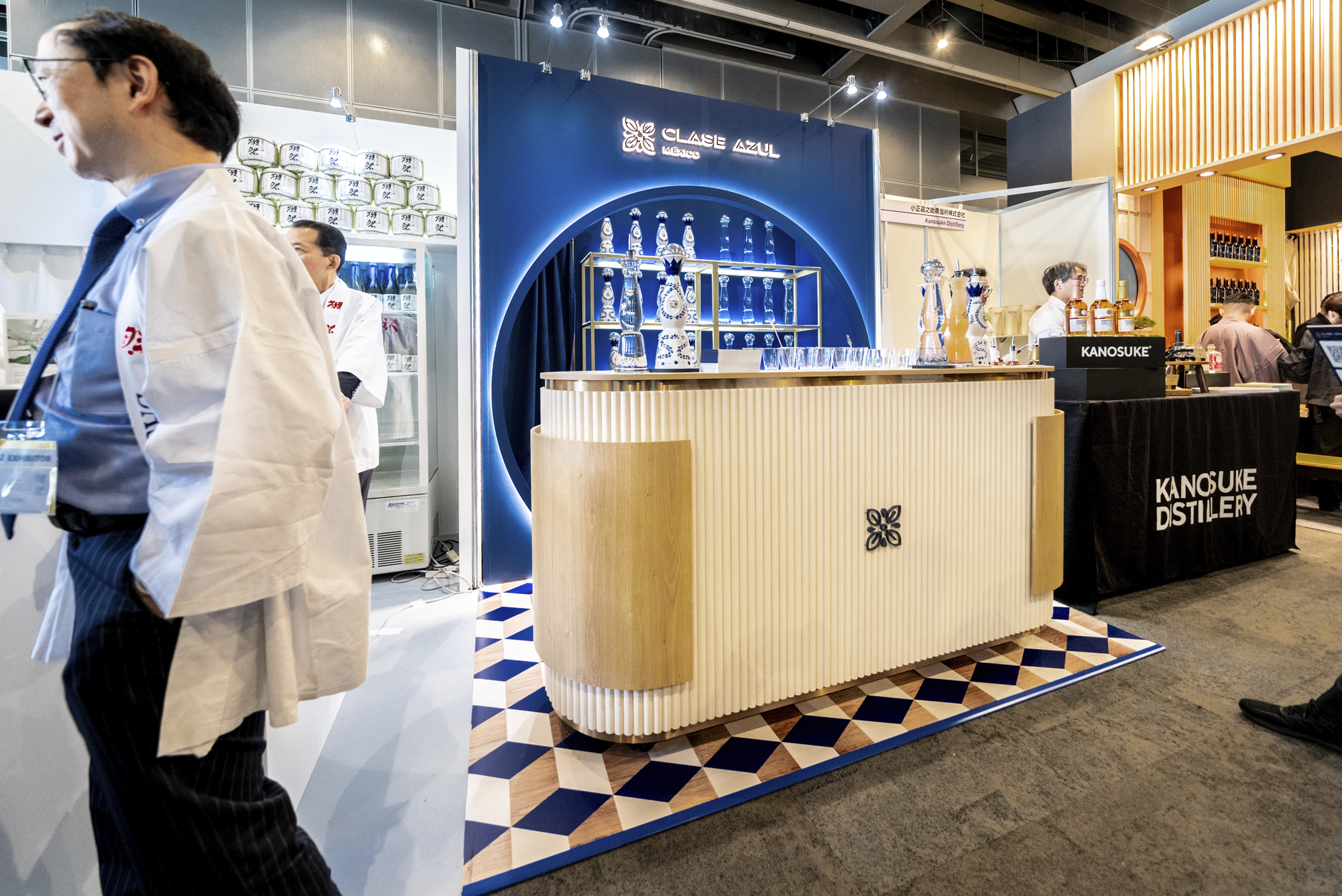 CLASE AZUL “BAR SHOW”