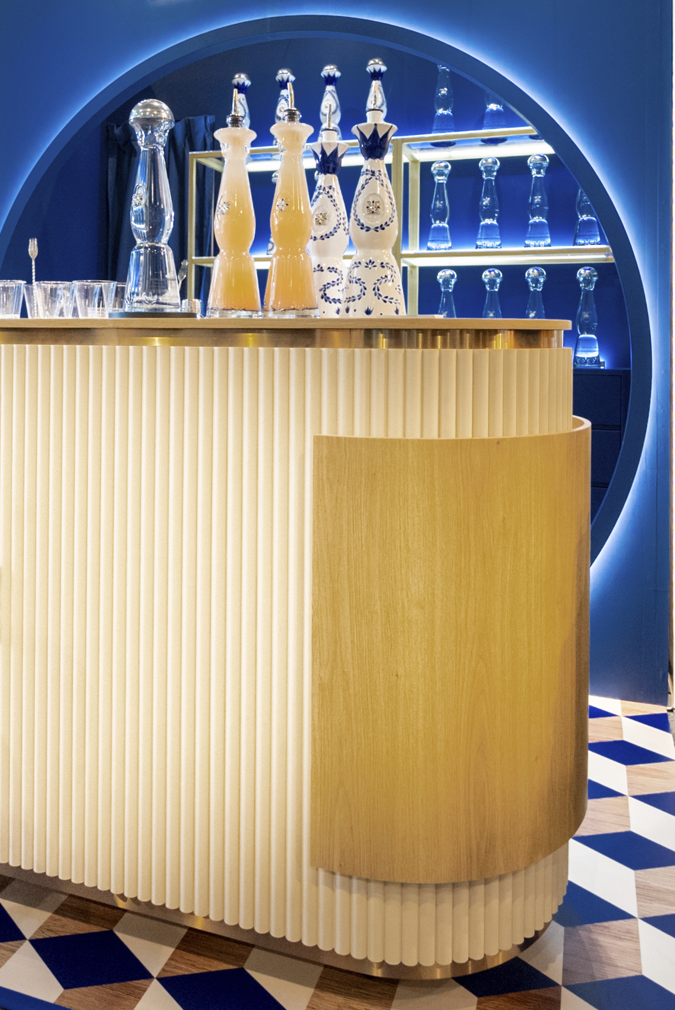 CLASE AZUL “BAR SHOW”