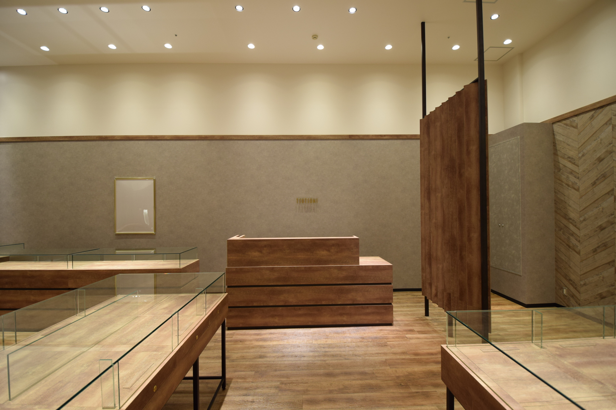 ジュエリーツツミ