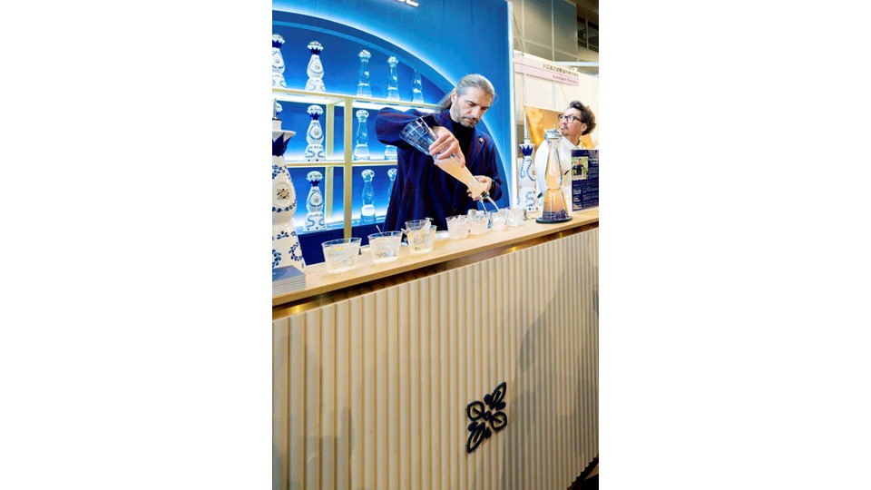 CLASE AZUL “BAR SHOW”